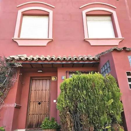 Amplia Casa En Zona Ideal - Pass The Keys *