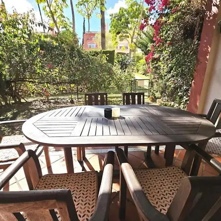 Amplia Casa En Zona Ideal - Pass The Keys Marbella